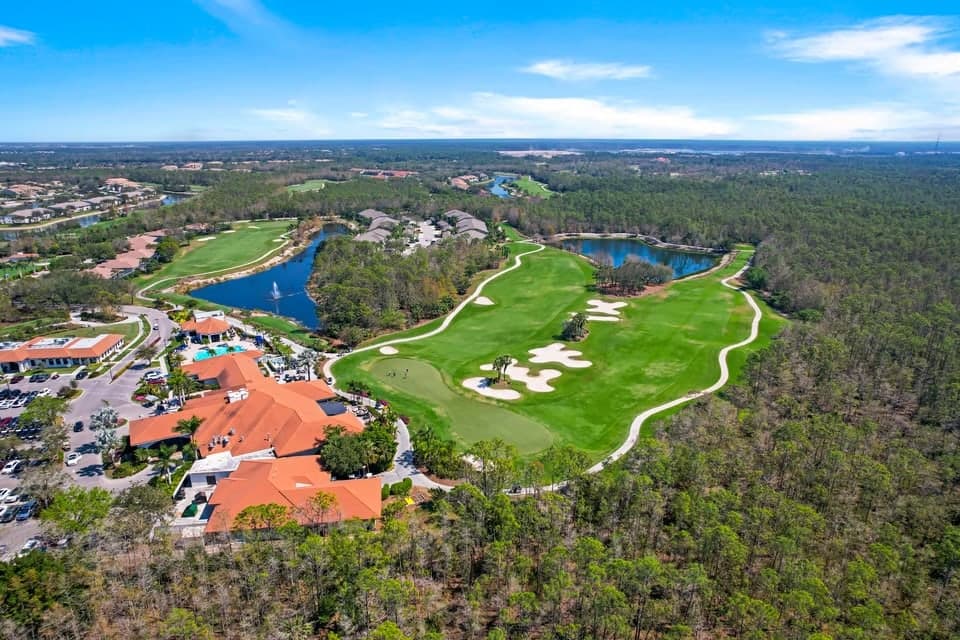 Market Report December 2023 - Naples