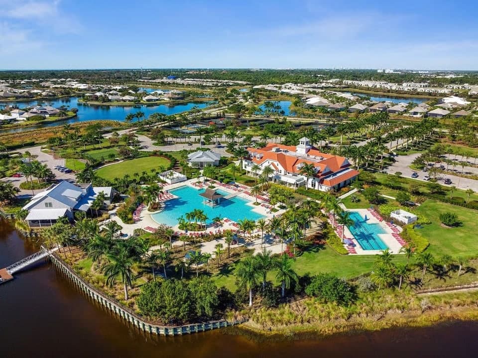 Market Report November 2024 - Naples