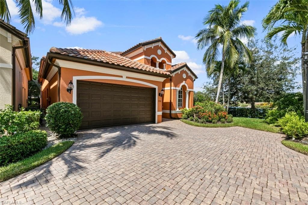 5725 Mango CIR Unit 6