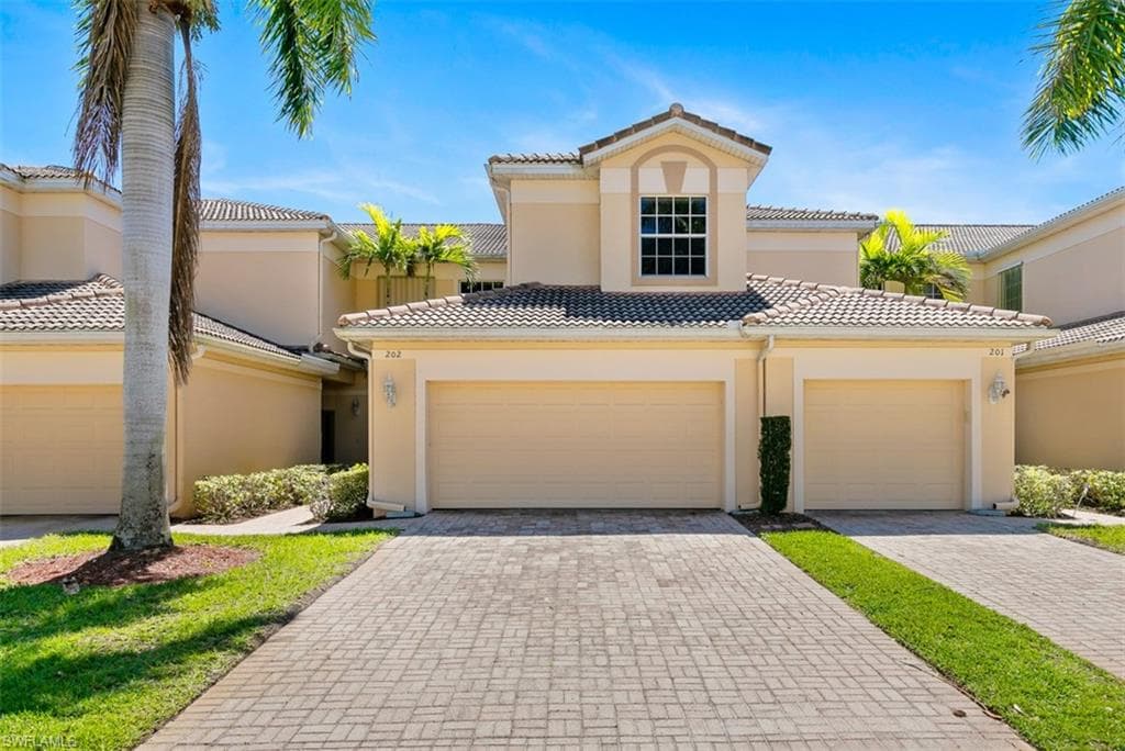 6031 Jonathans Bay CIR # 202