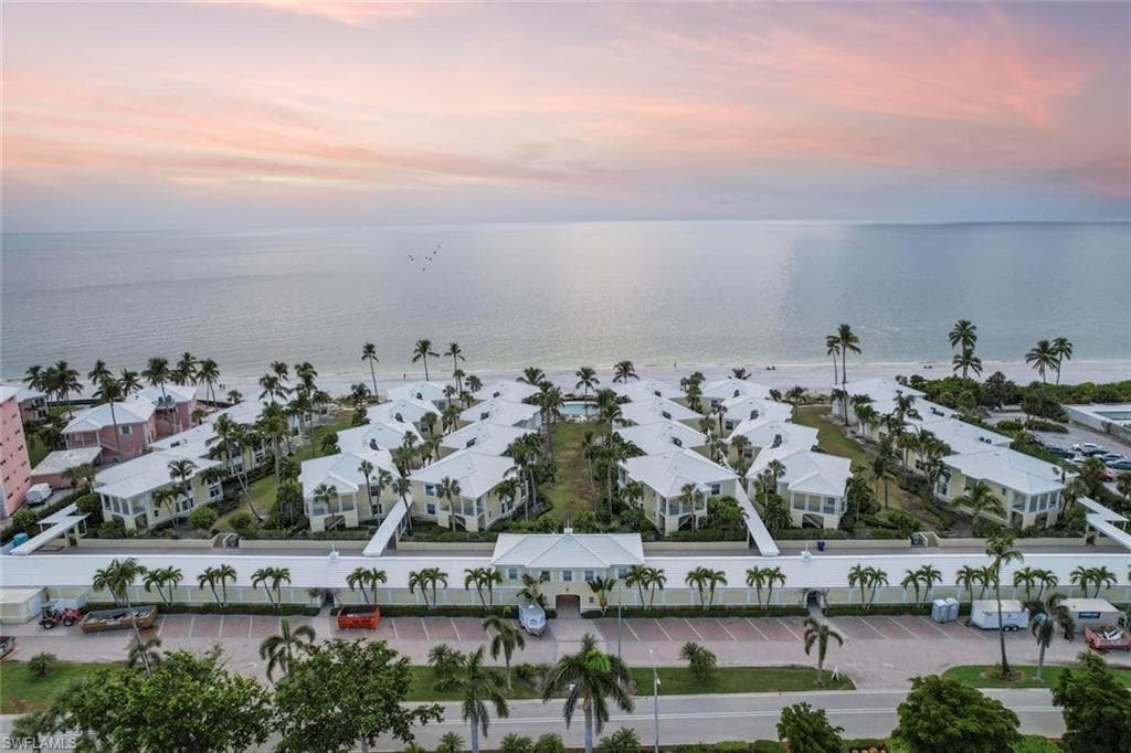 2601 Gulf Shore BLVD N # 2