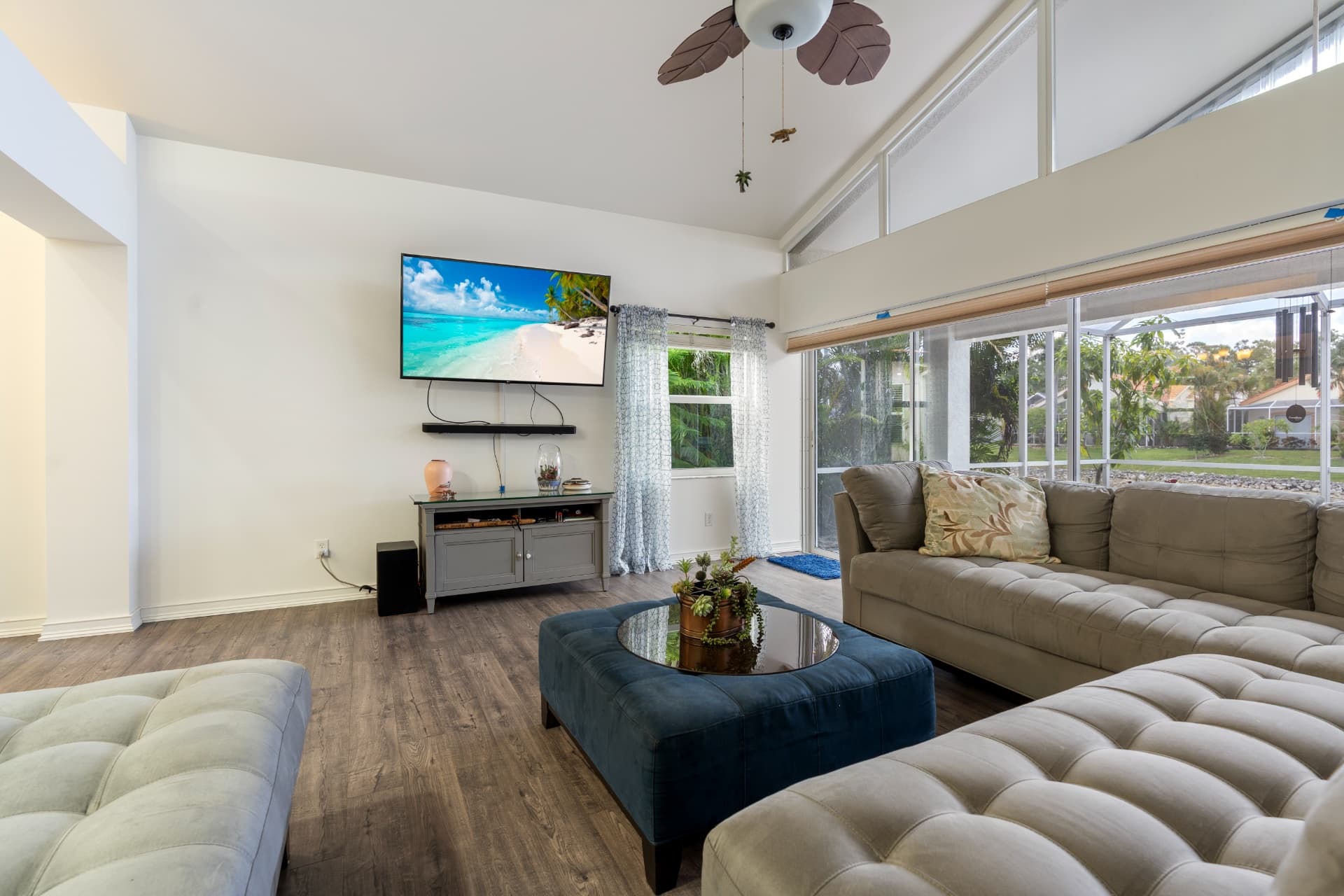 360 Pindo Palm Dr - Gallery