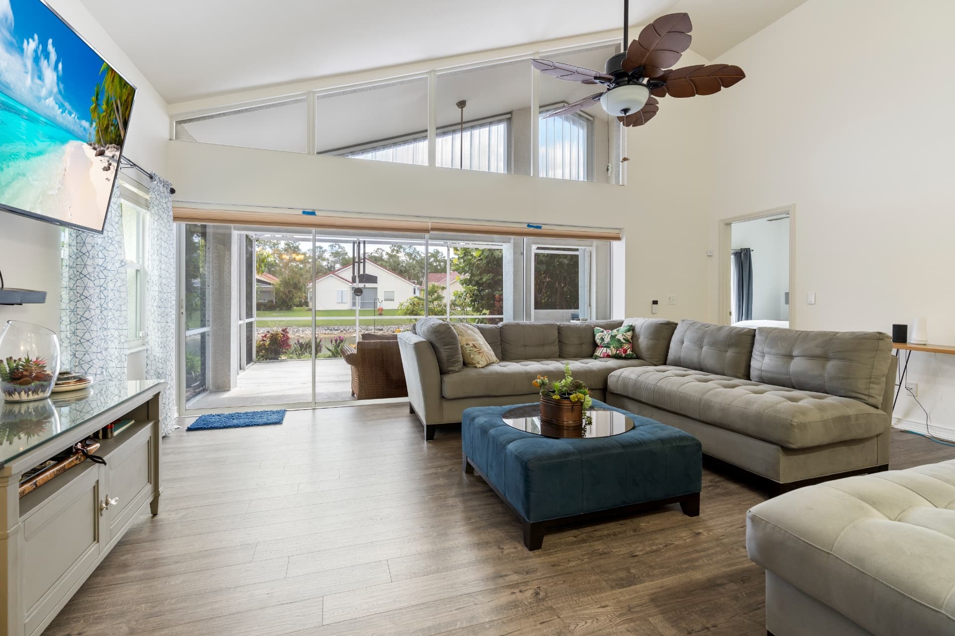 360 Pindo Palm Dr - Gallery