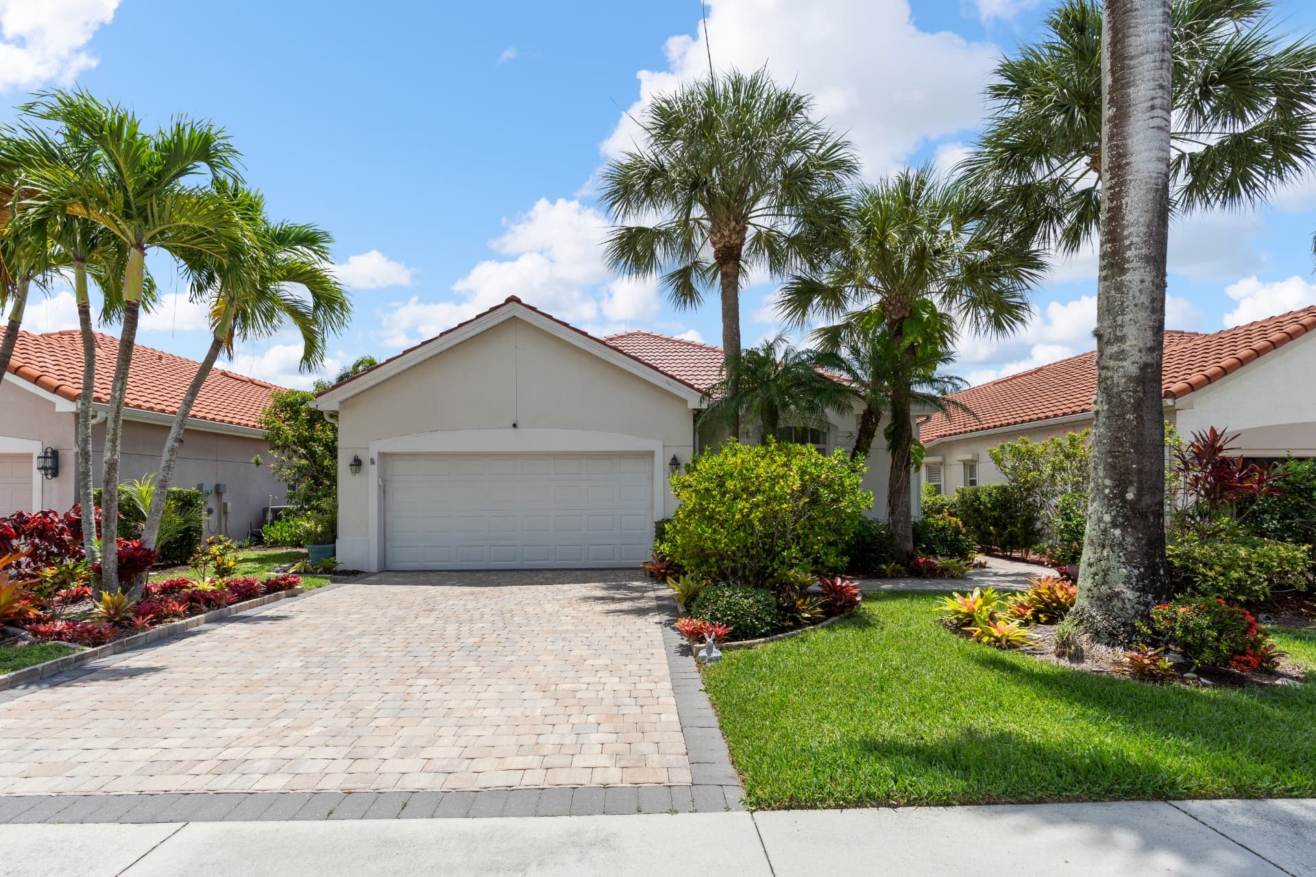 360 Pindo Palm Dr