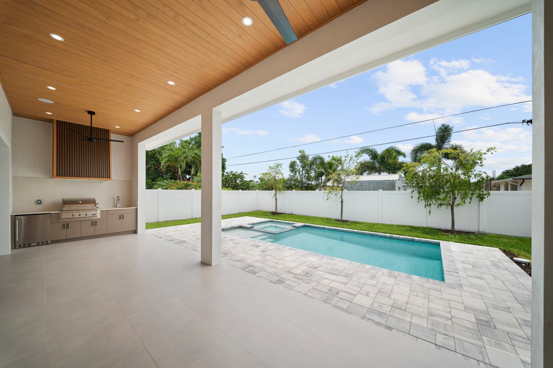 708 100th Ave N - Gallery