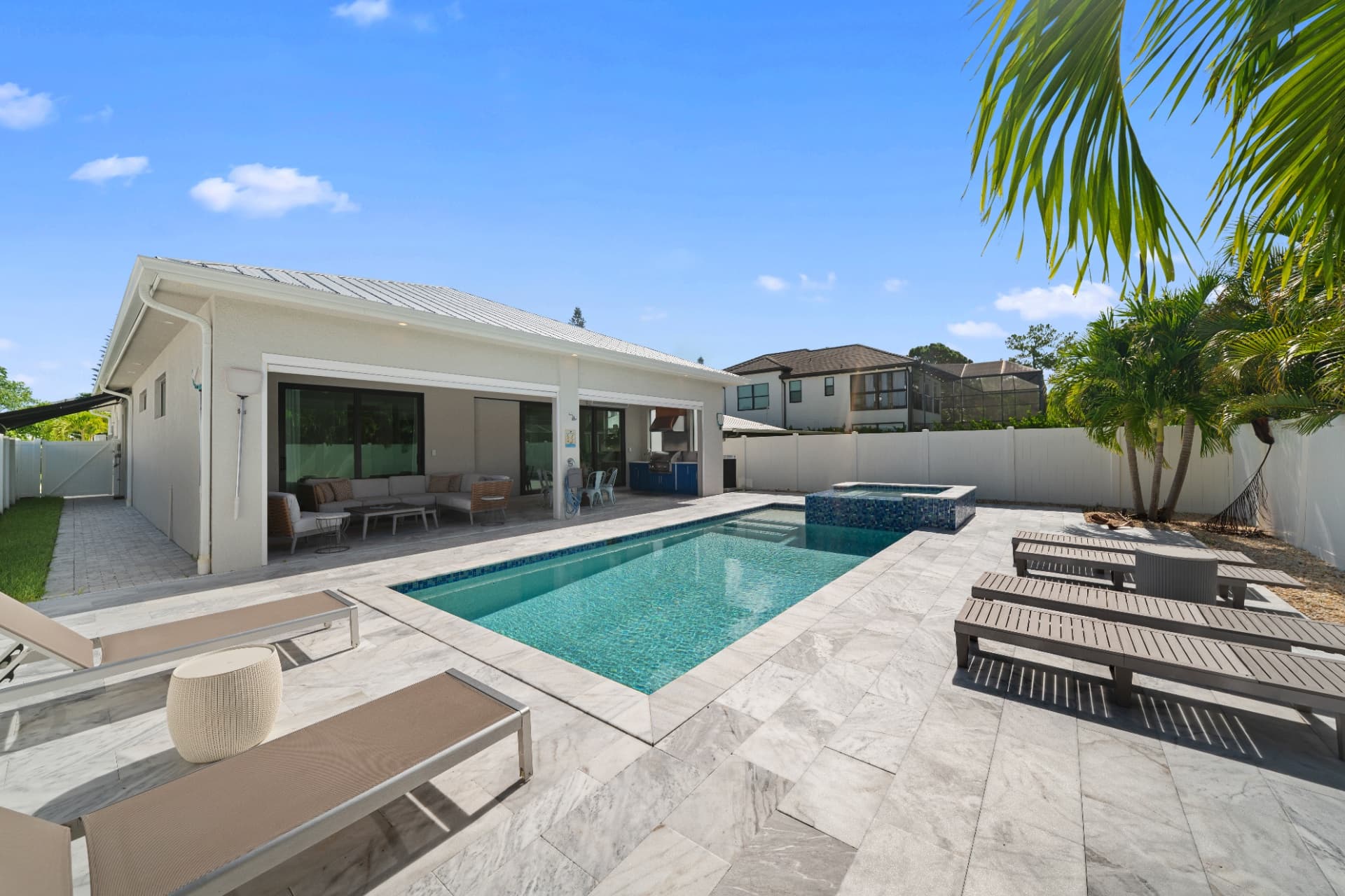 828 100th Ave N - Gallery