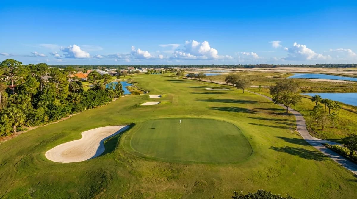 River Hall Country Club