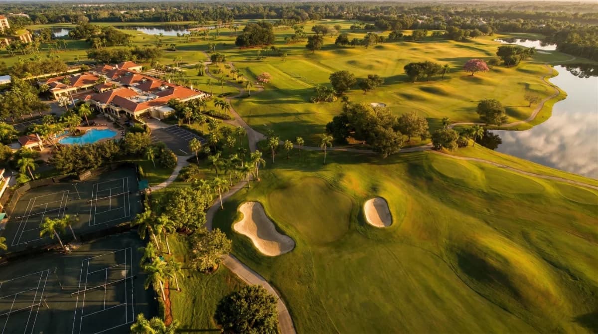 Vineyards Country Club