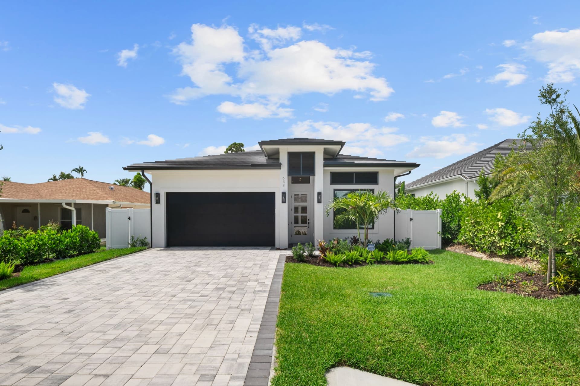 638 93rd Ave N - Gallery