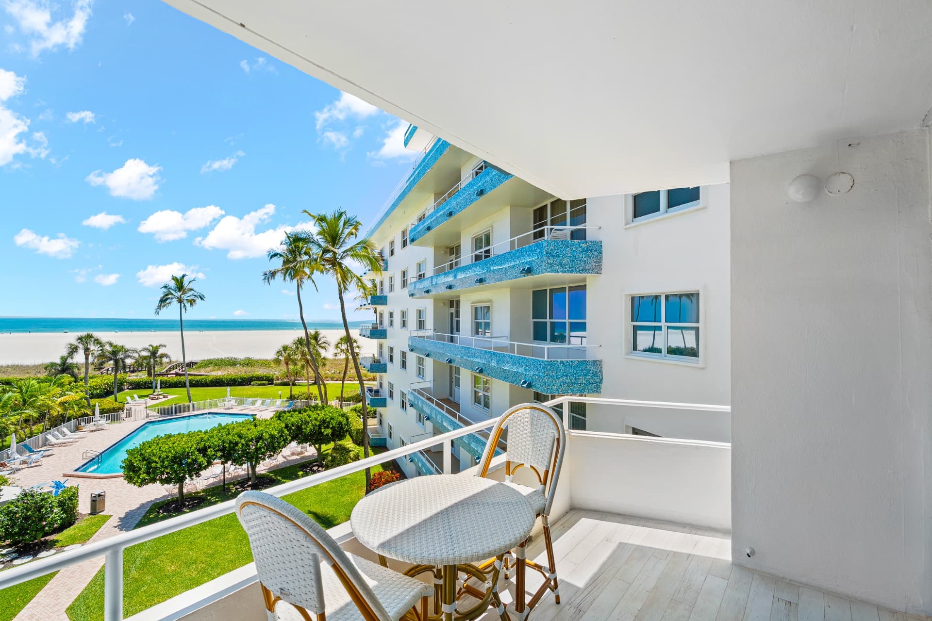 220 Seaview Ct Apt 412 - Gallery
