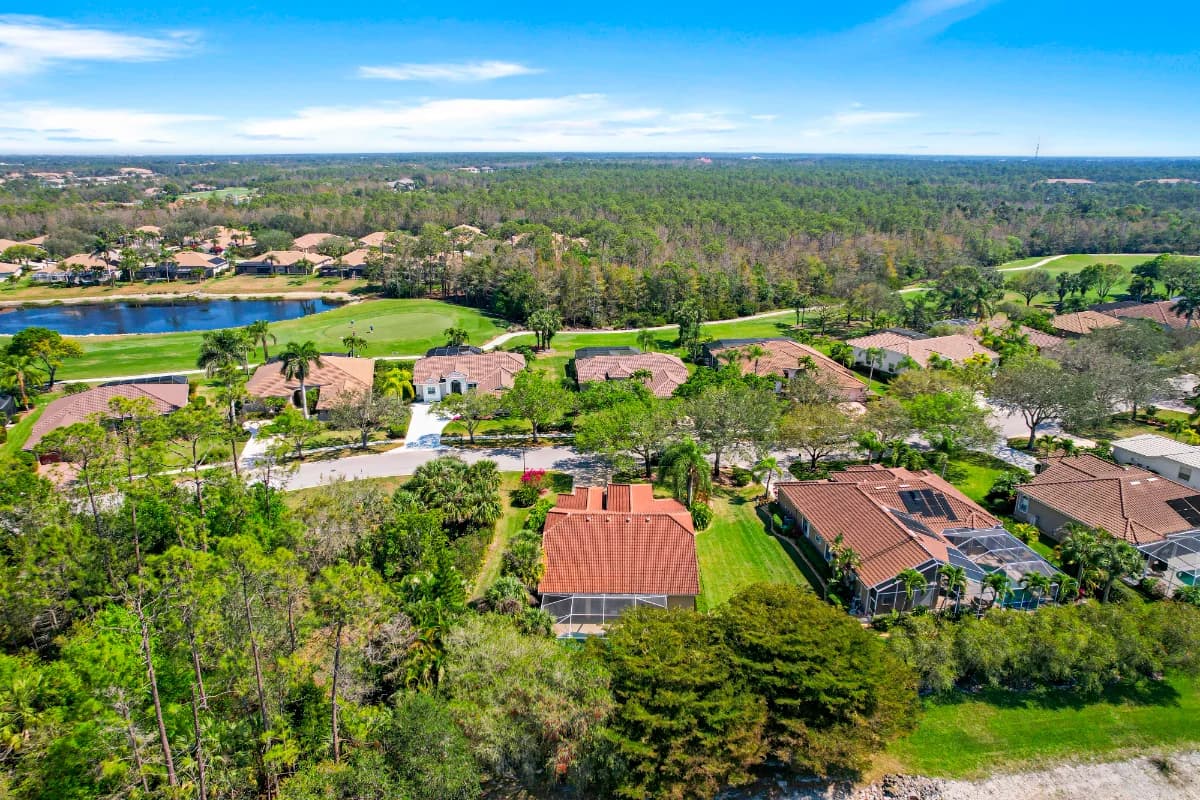 Price per Square Foot in Naples: How It Varies by Property