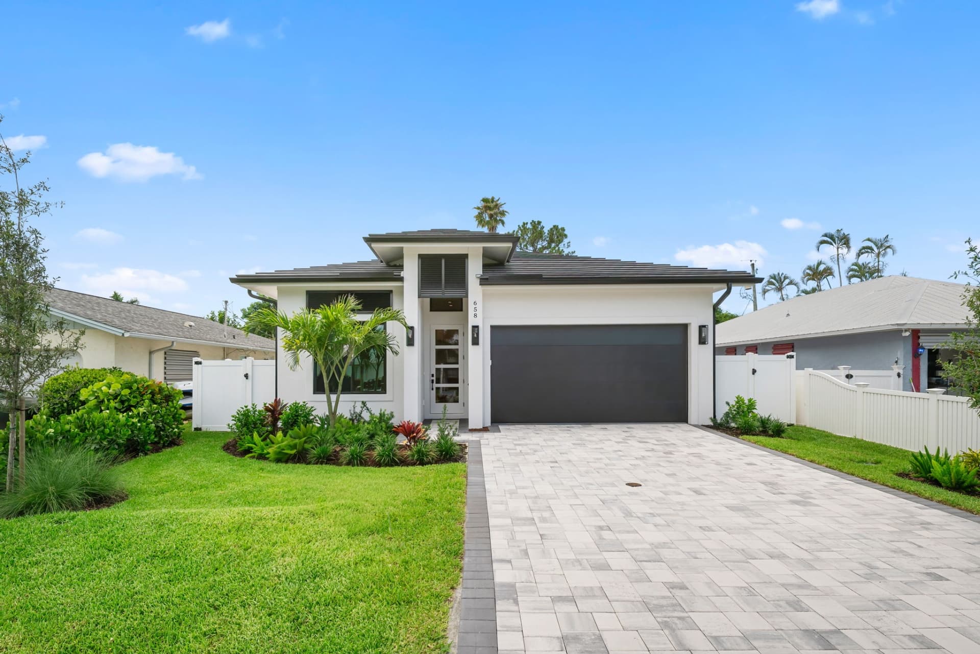 658 93rd Ave N - Gallery