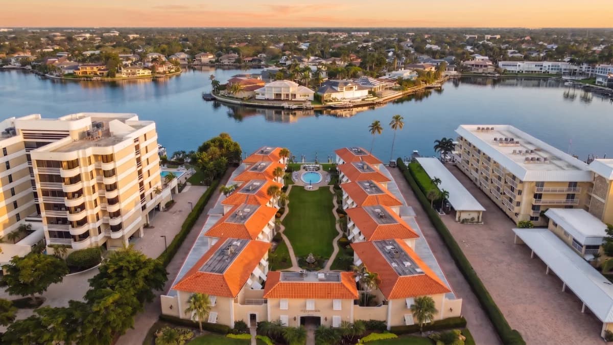Holly Greens Villa