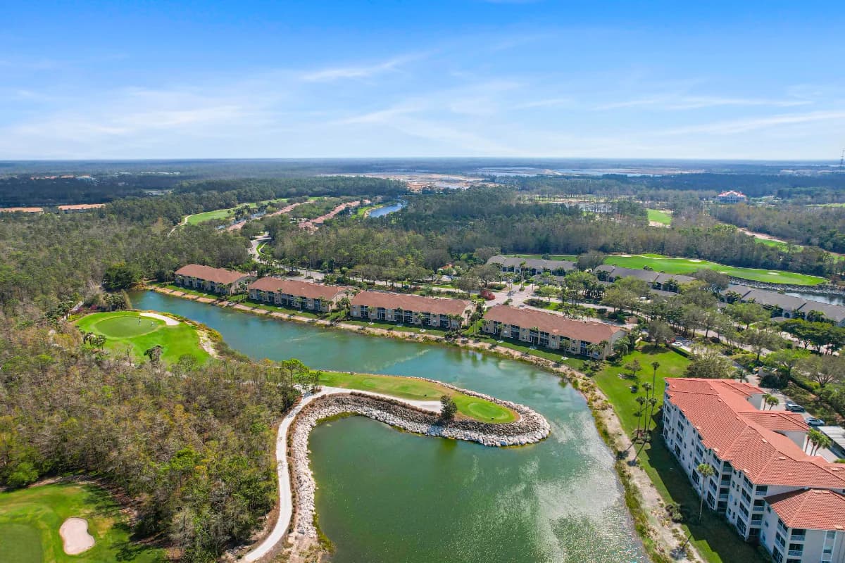 Seasonality in Naples Real Estate: How Prices and Days on Market Change Through the Year